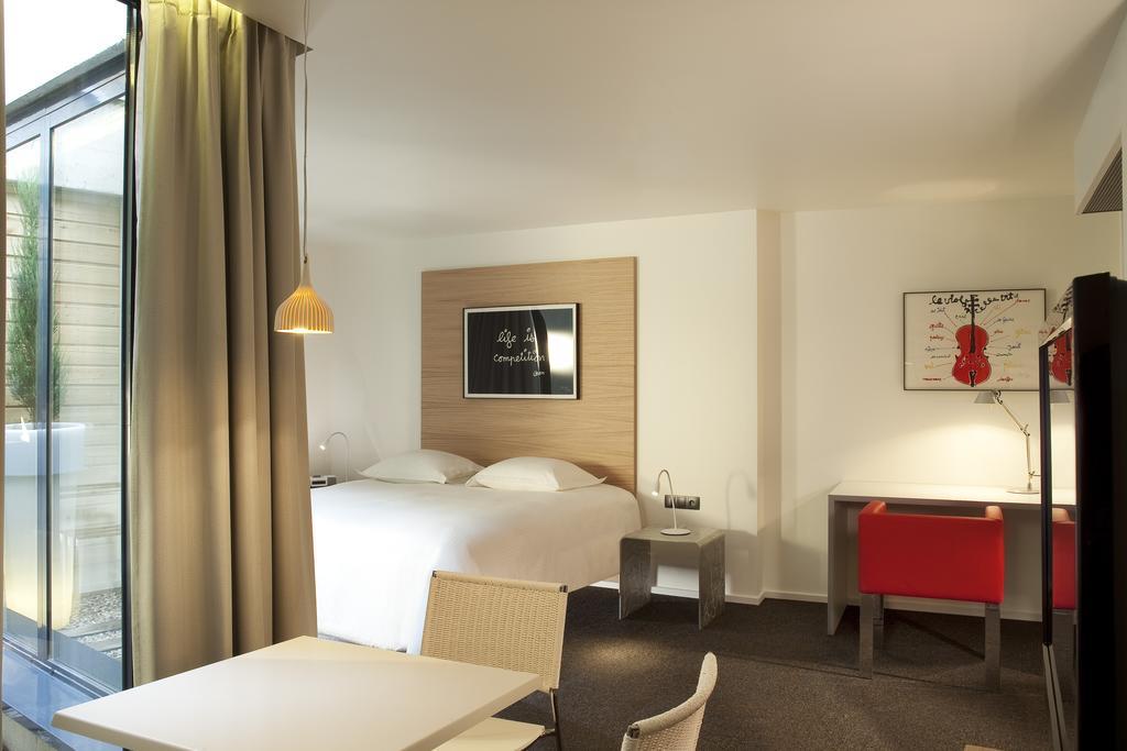 Hotel Le Pavillon 7 - Room service disponible Obernai Camera foto